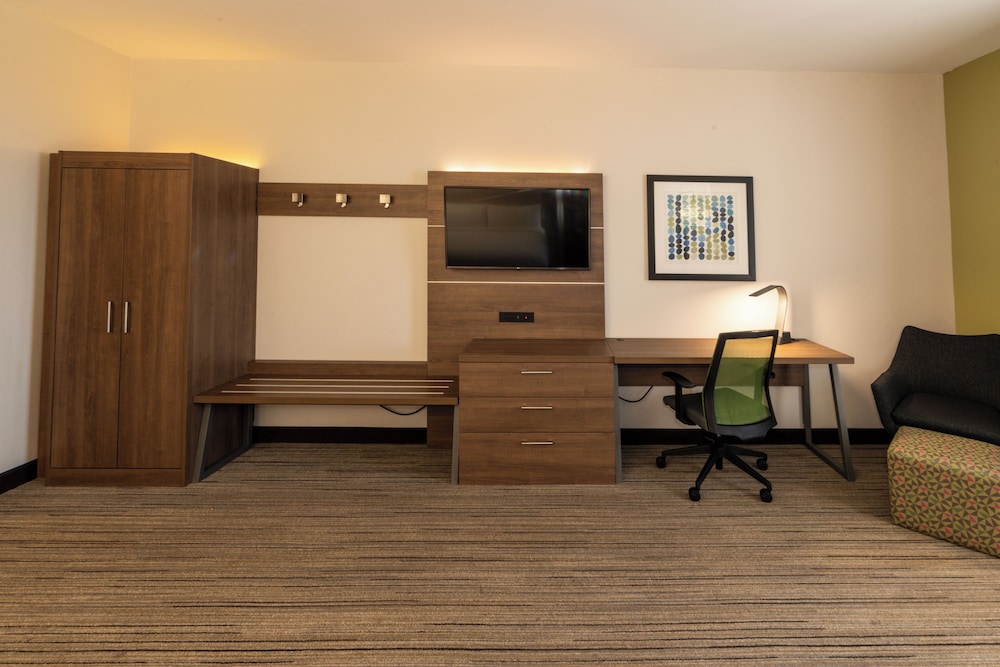Standard Room, Multiple Beds photo 2