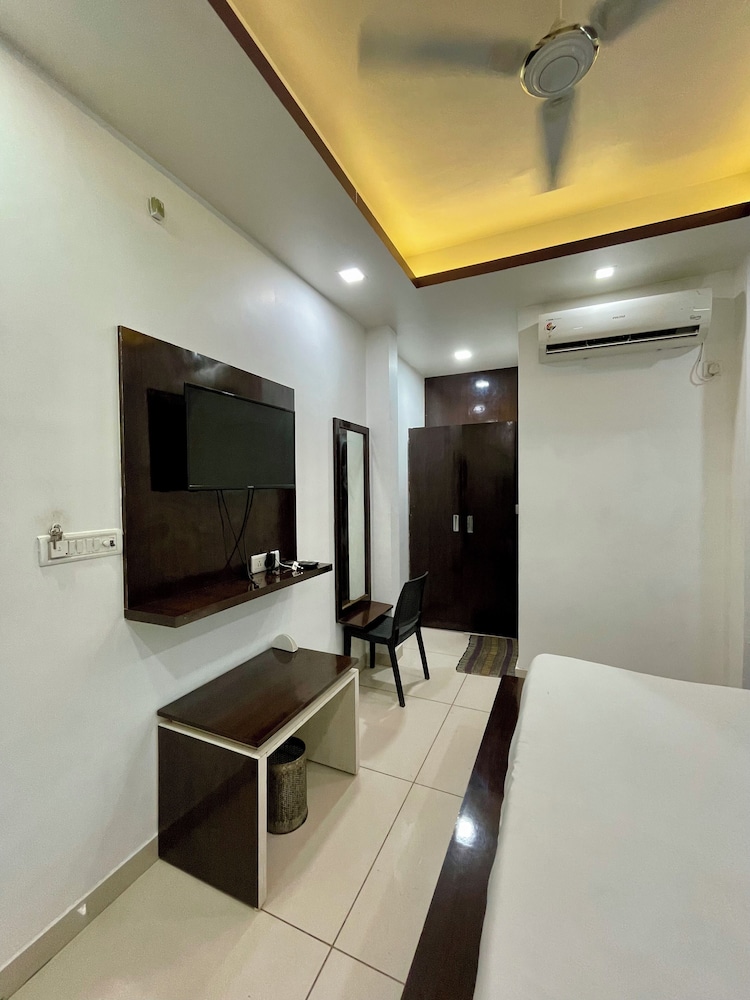 Classic Single Room