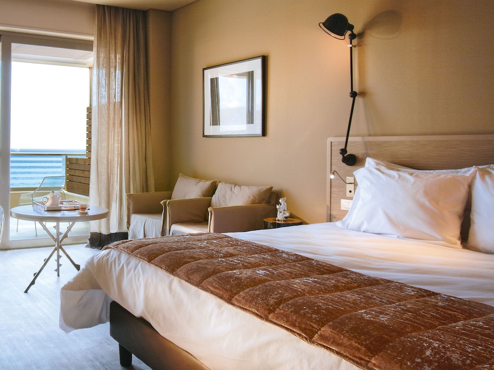 Deluxe Room Side Sea View