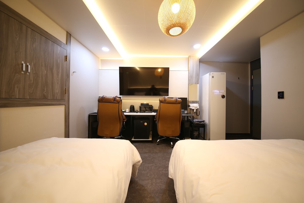 Deluxe Twin Room photo 2