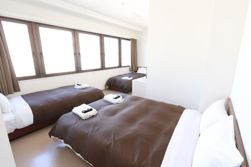 Standard Quadruple Room, Non Smoking, City View photo 1