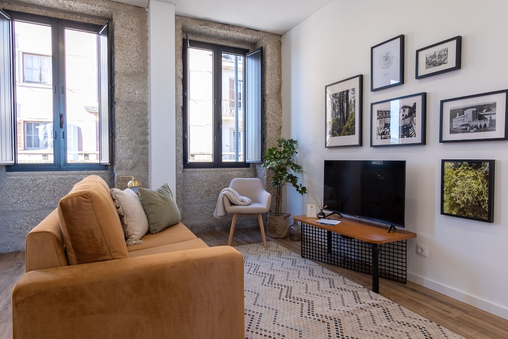 Exclusive Apartment, 1 Bedroom, Valley View photo 1