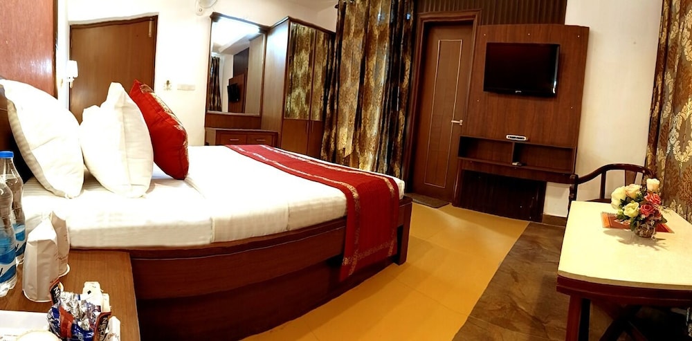 Deluxe Room - Photo 8