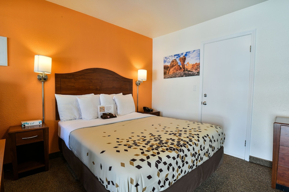 Budget Room, 1 Queen Bed, Non Smoking photo 1