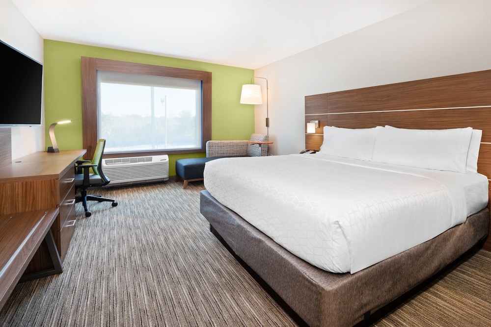 Standard Room, 1 King Bed, Accessible (Communications) - Photo 3