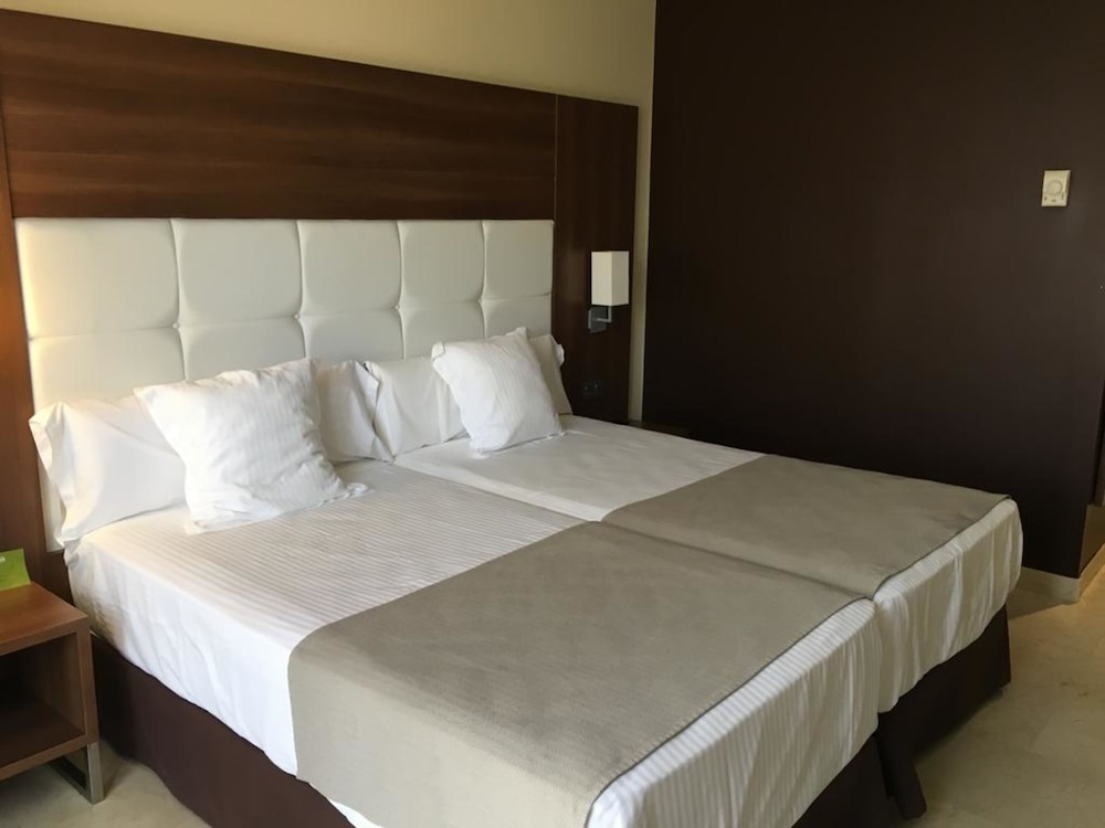 Double Room - Photo 5