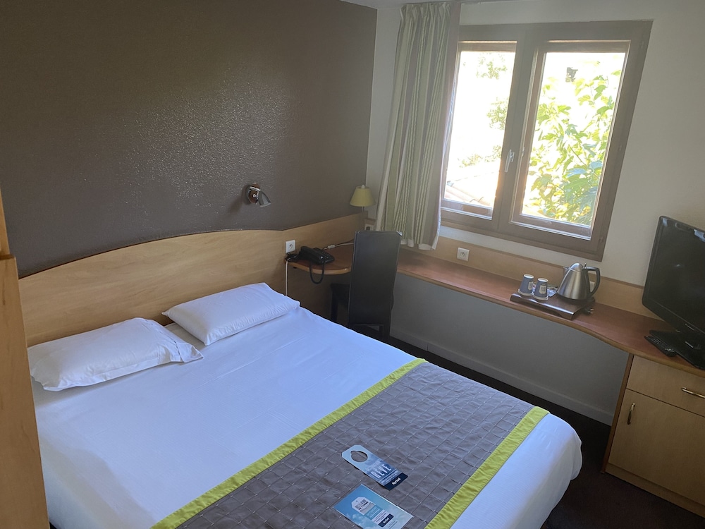 Standard Room, 1 Double Bed - Photo 4
