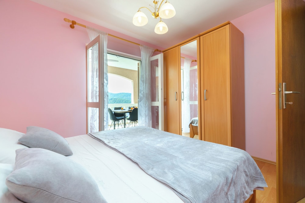 House (Two Bedroom Apartment with Terrace an) photo 1
