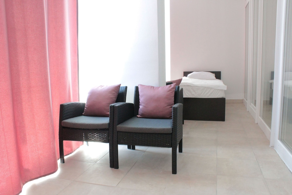 Apartment photo 1
