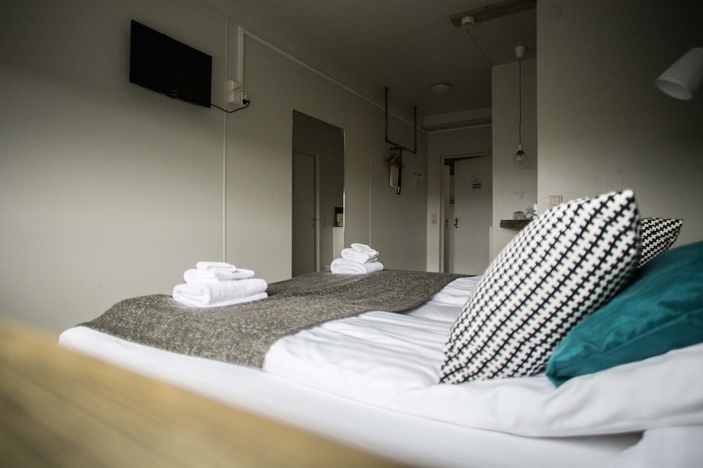 Standard Double or Twin Room photo 2
