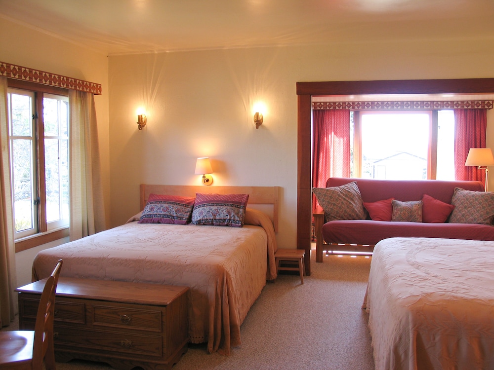Family Quadruple Room, Garden View photo 2