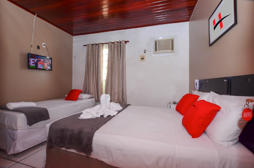 Triple Room, Multiple Beds