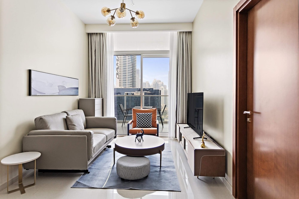 Vera Residences 2104 photo 1