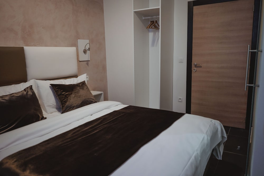 Standard Double Room - Photo 4