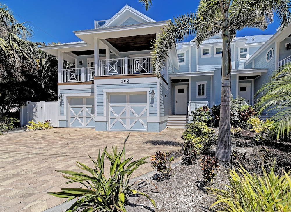 Townhome, 5 Bedrooms photo 2