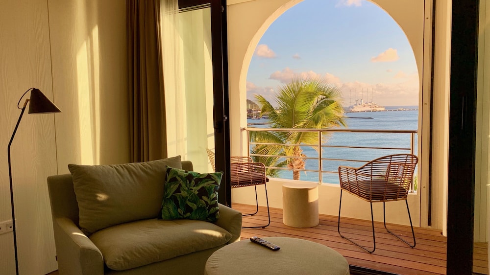Executive Suite - Ocean View photo 2