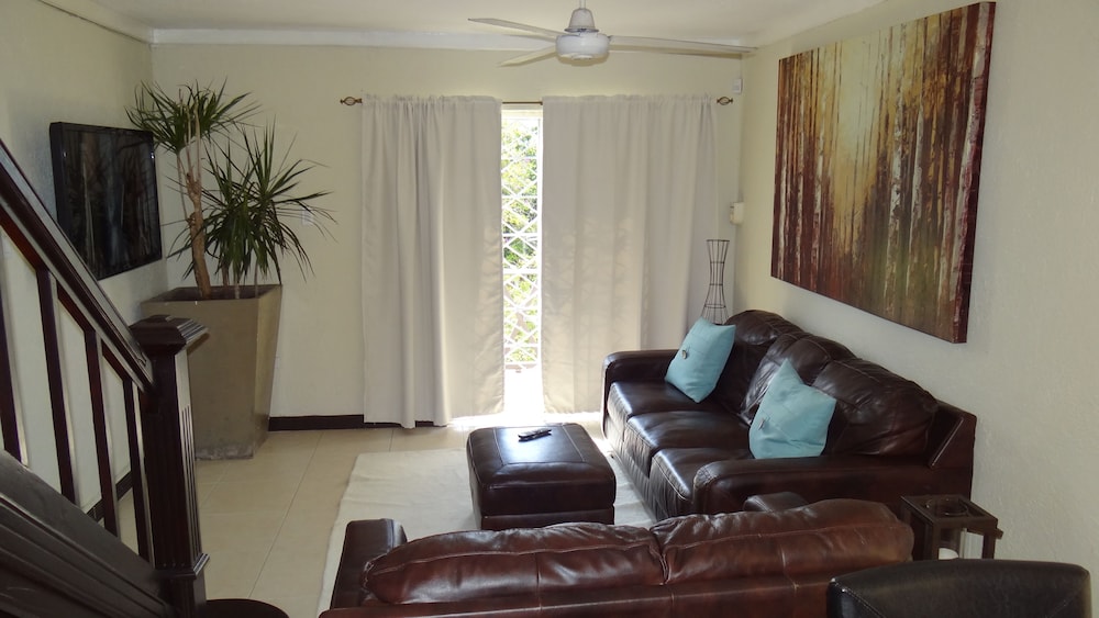 Superior Apartment, 2 Bedrooms, Patio, City View photo 2