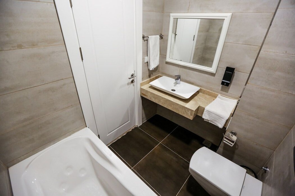 Luxury Double Room, Smoking photo 3