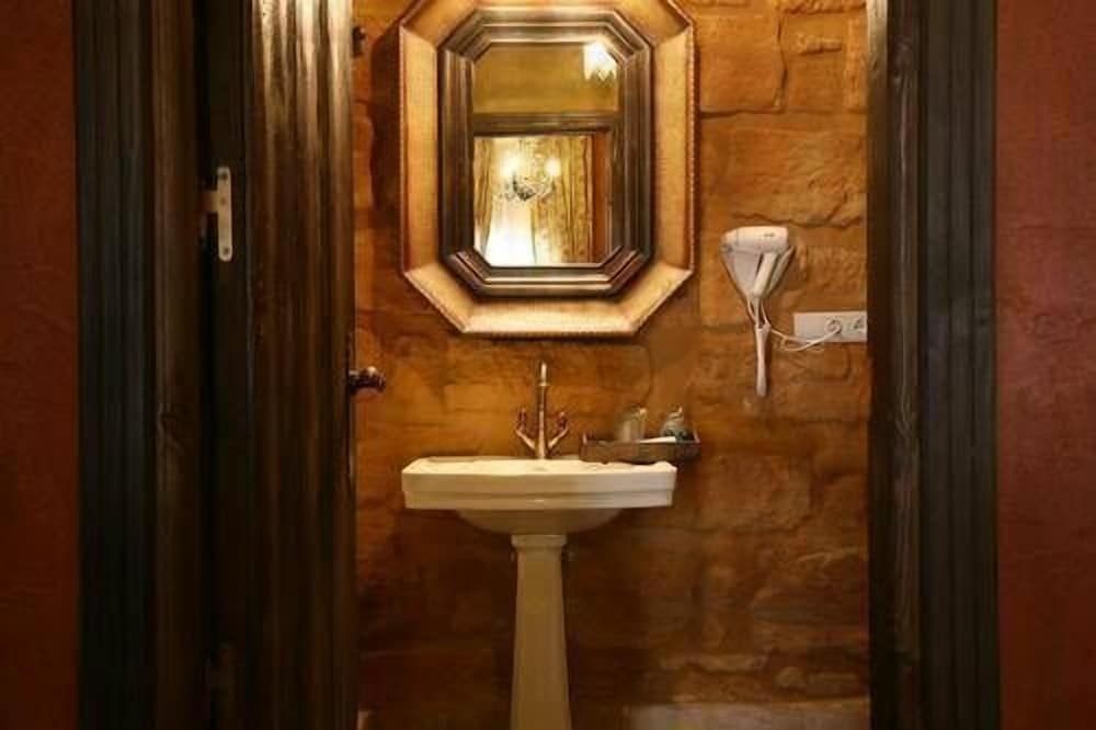 Standard Room - Photo 11