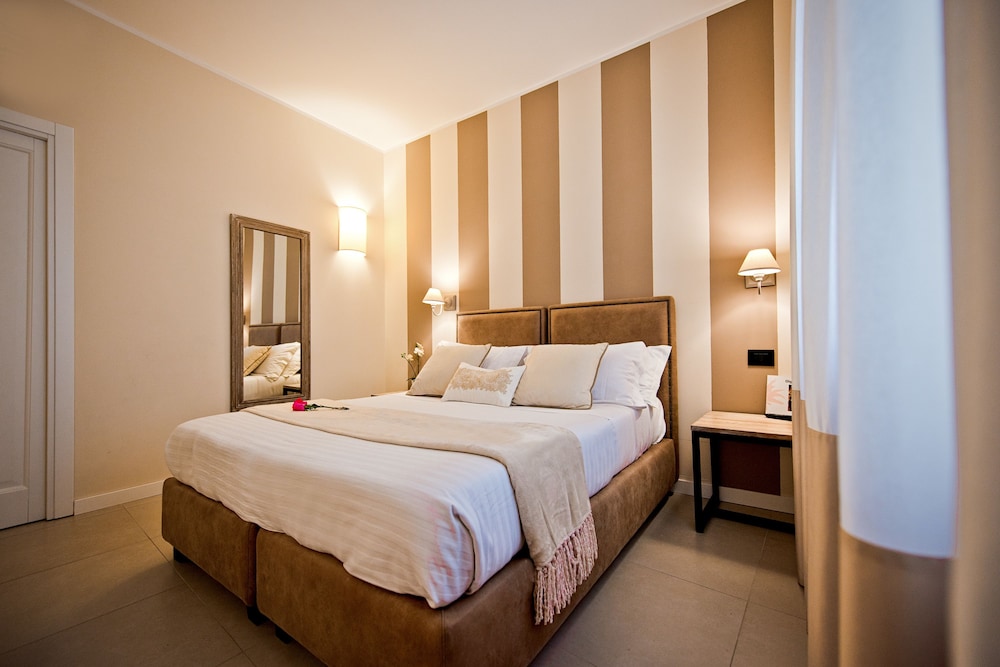Standard Room, 2 Twin Beds, Non Smoking, City View photo 2