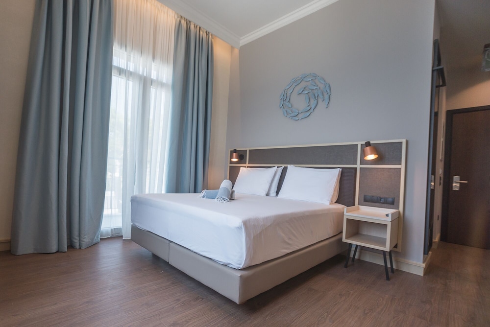 Superior Double Room, Sea View - Photo 9