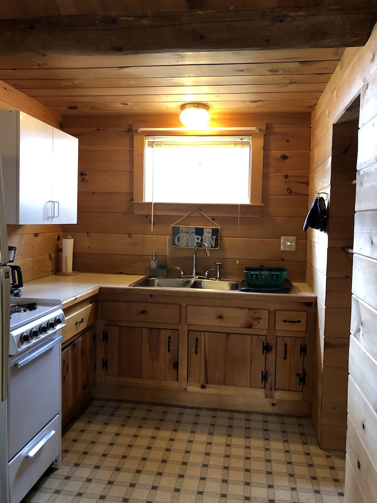Cabin, 2 Bedrooms, River View photo 3