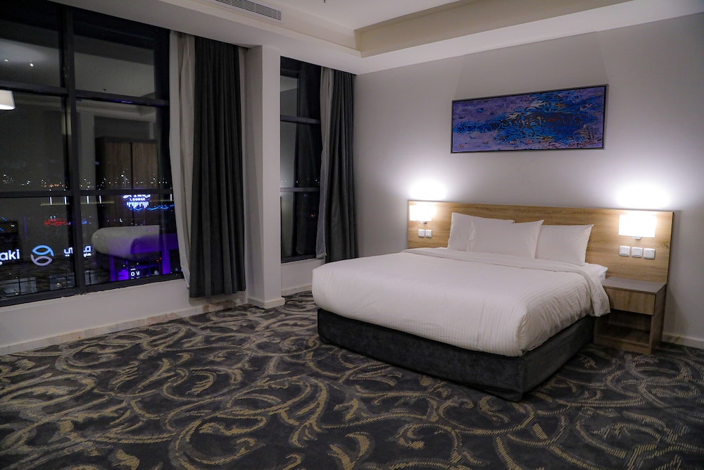 Deluxe Double Room, 1 Bedroom, City View - Photo 1