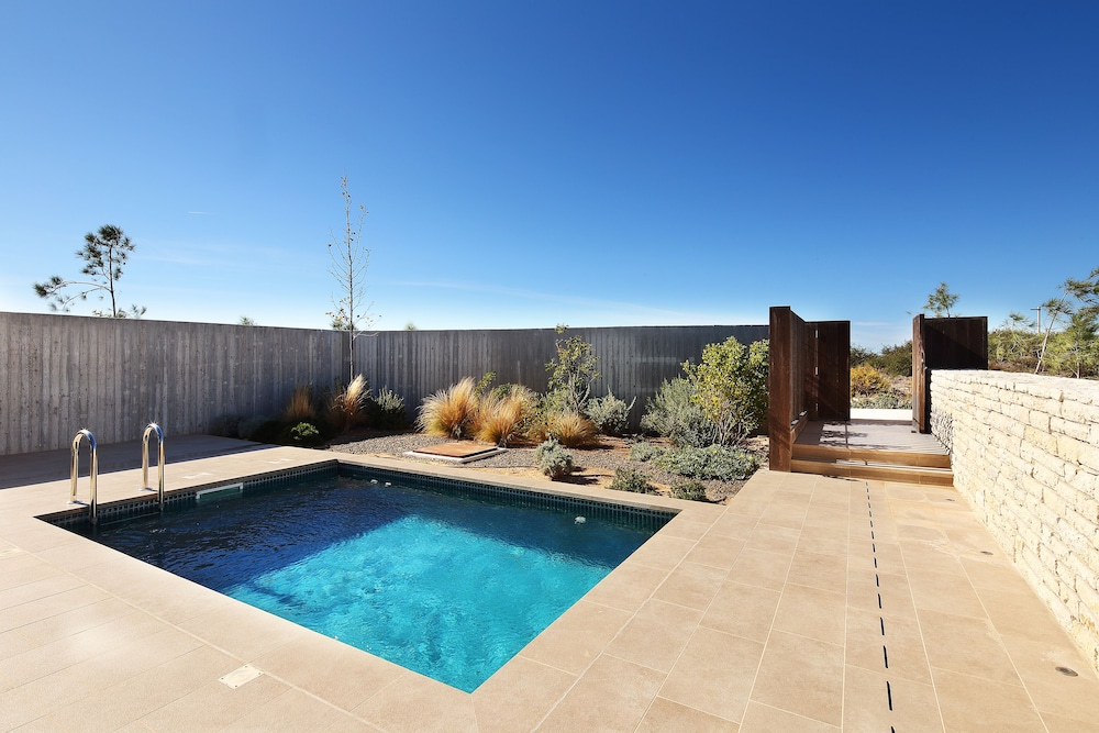 Ridge Villa photo 3