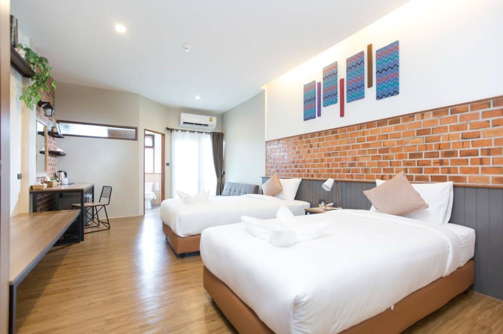 Deluxe Twin Room, Multiple Beds, Garden View photo 1
