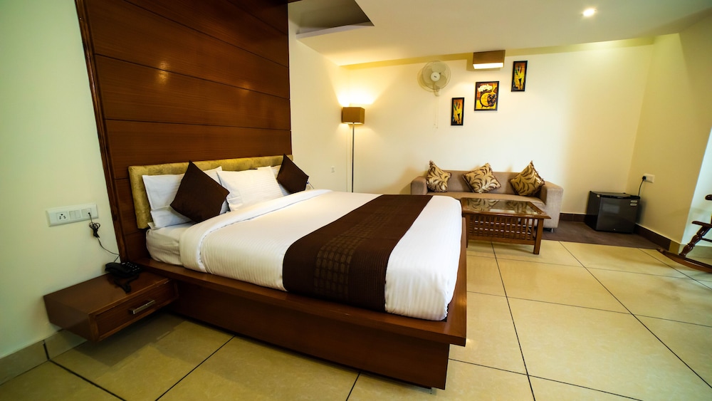 Premium Room - Photo 7