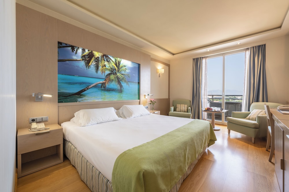 Superior Room, Balcony, Garden View