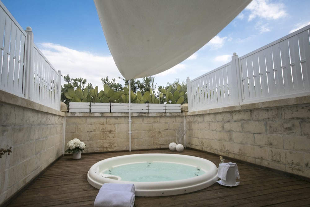 Superior Double Room, Hot Tub, Ground Floor photo 2