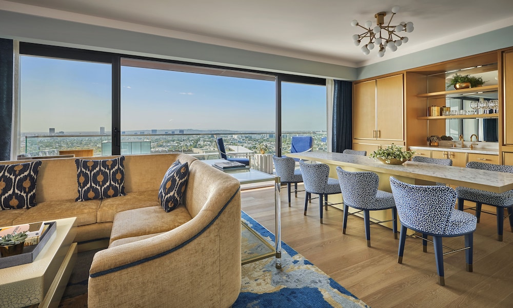 Sun Rose Suite