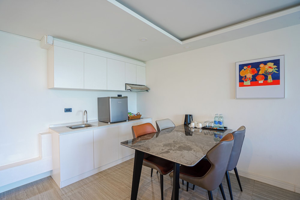 2 Bedroom Grand - Photo 5
