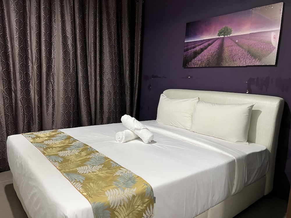 Deluxe Double Room, Non Smoking, City View - Photo 1