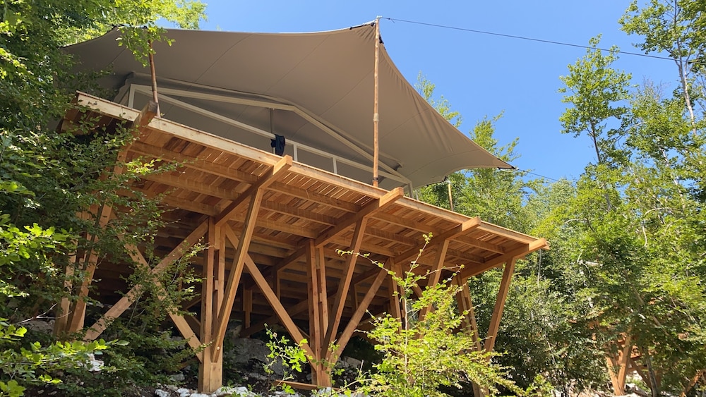 Standard Double or Twin Room, Lanai, Mountain View