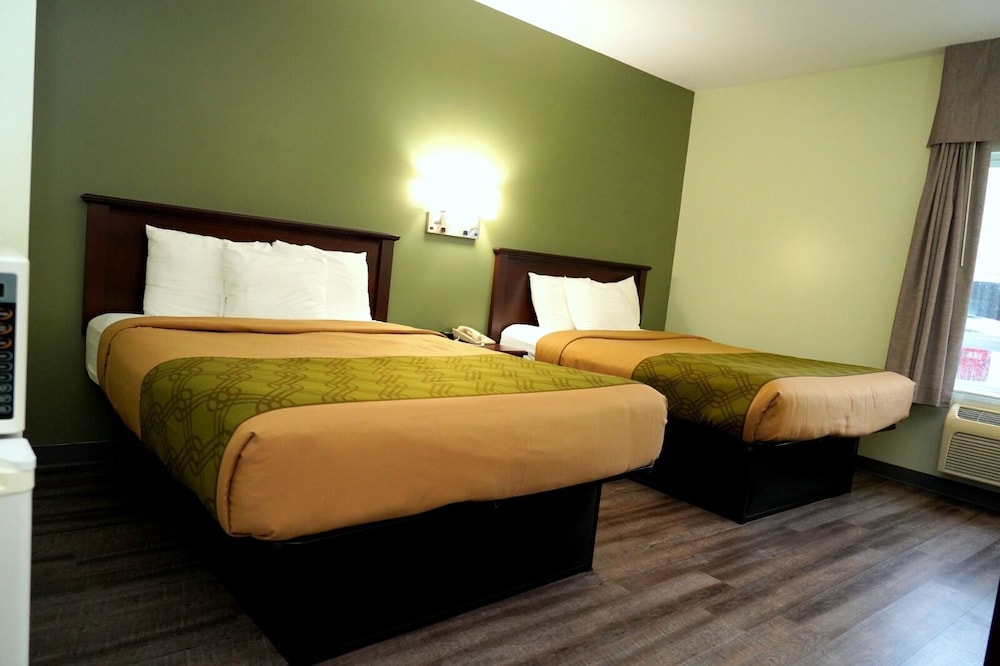 Standard Room, 2 Queen Beds, Non Smoking - Photo 3