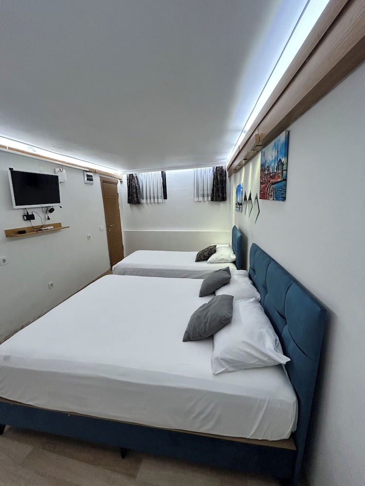 Standard Double Room photo 3