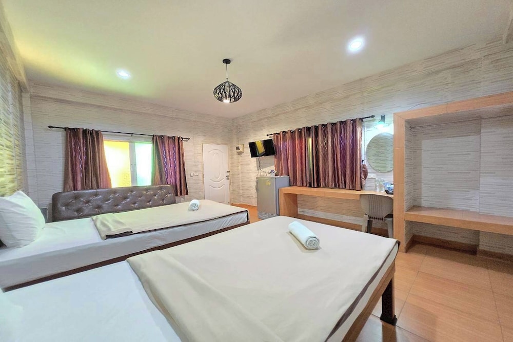 Standard Twin Room photo 2