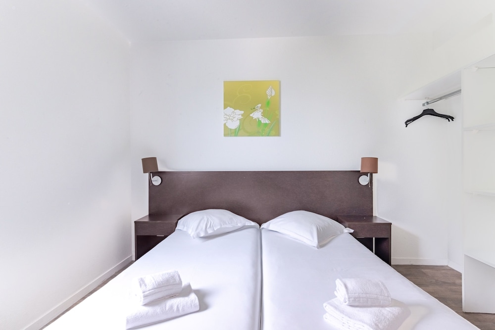 STANDARD STUDIO (SINGLE BEDS) photo 1