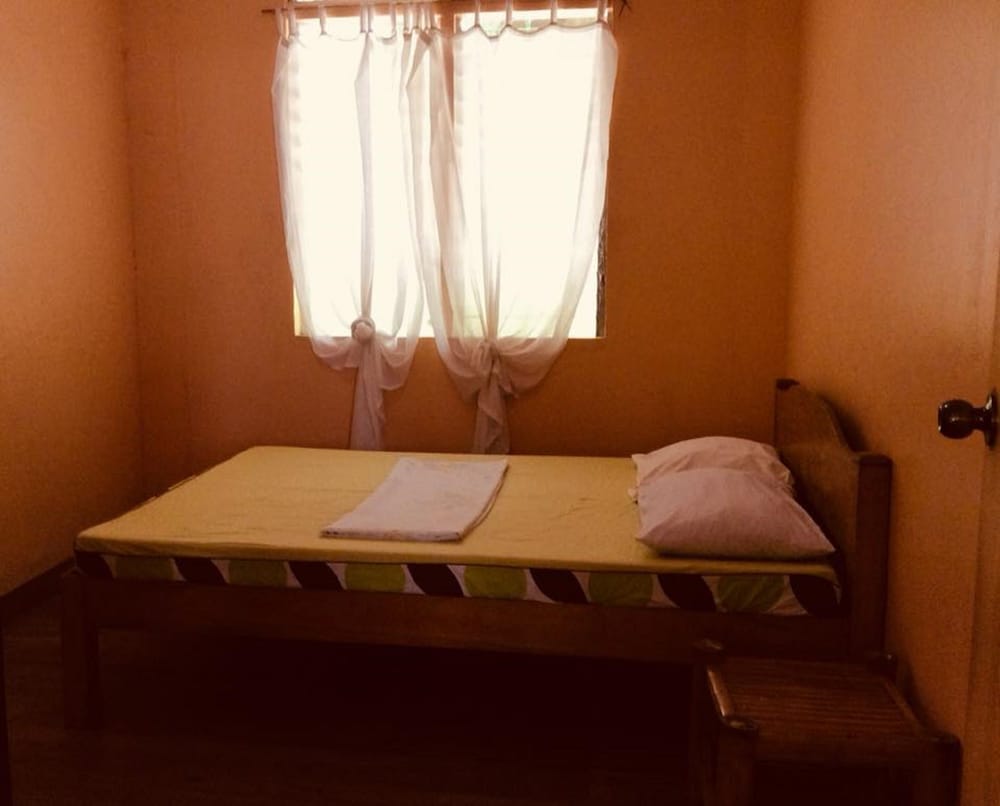 Backpackers Fan Room Only photo 1