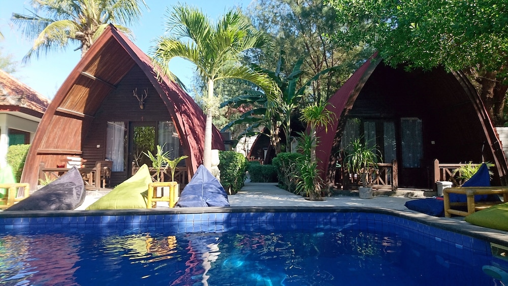 Lumbung Bungalow Beachfront photo 1