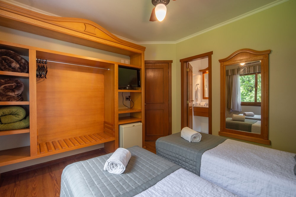 Standard Room photo 2