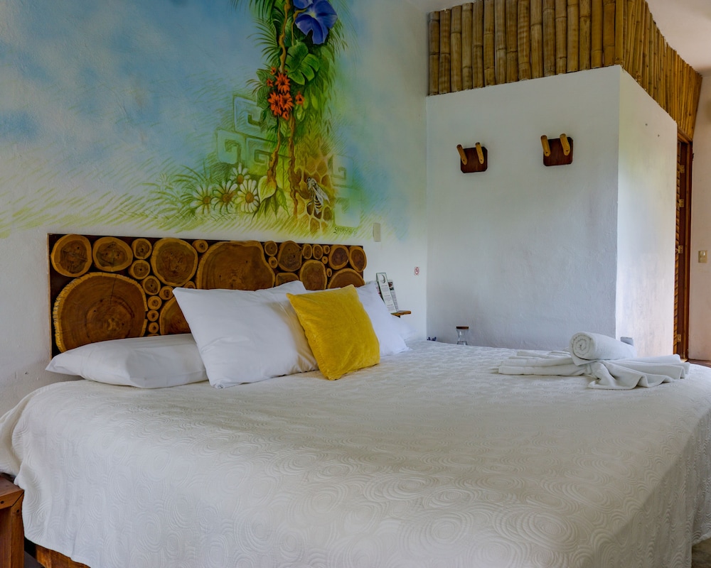Standard Triple Room, 2 Double Beds photo 2
