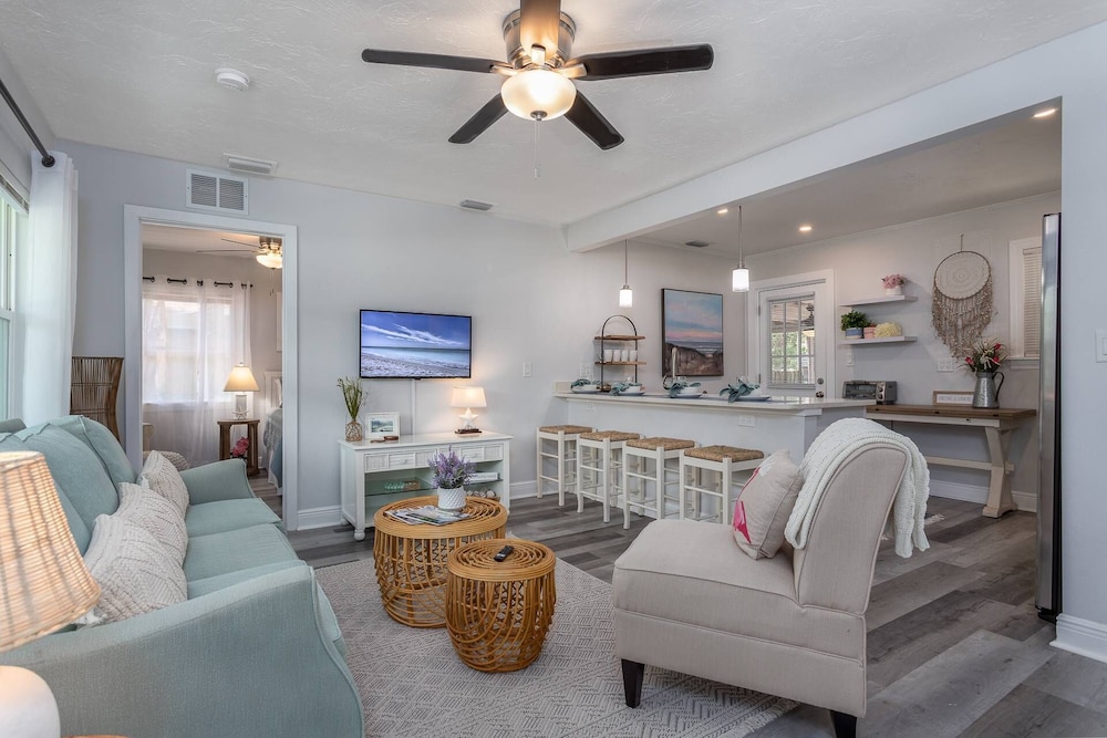 House (Seagrass Cottage)