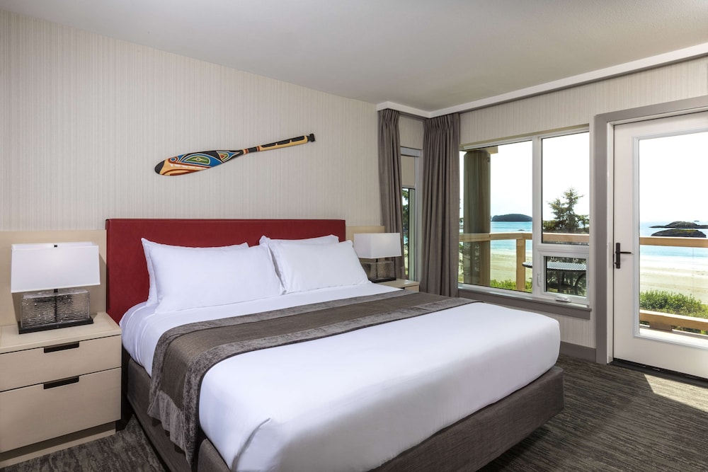 Suite, 1 King Bed, Balcony, Ocean View (with Sofabed) thumbnail 5