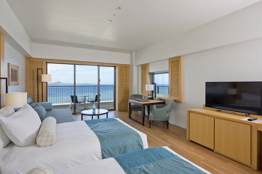 Deluxe Twin Room, Non Smoking, Ocean View photo 2