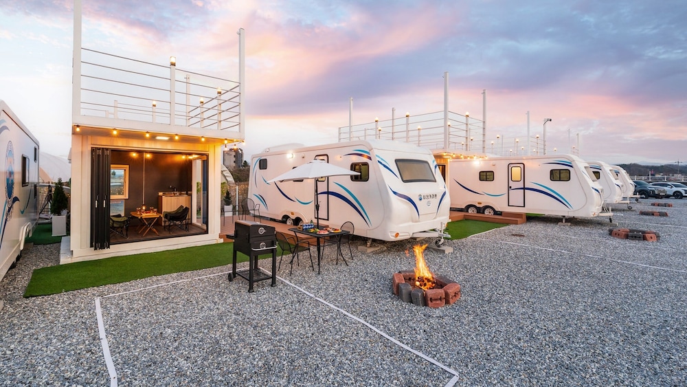 Basic Room, 1 Bedroom (Caravan 10(Ocean view)) photo 1
