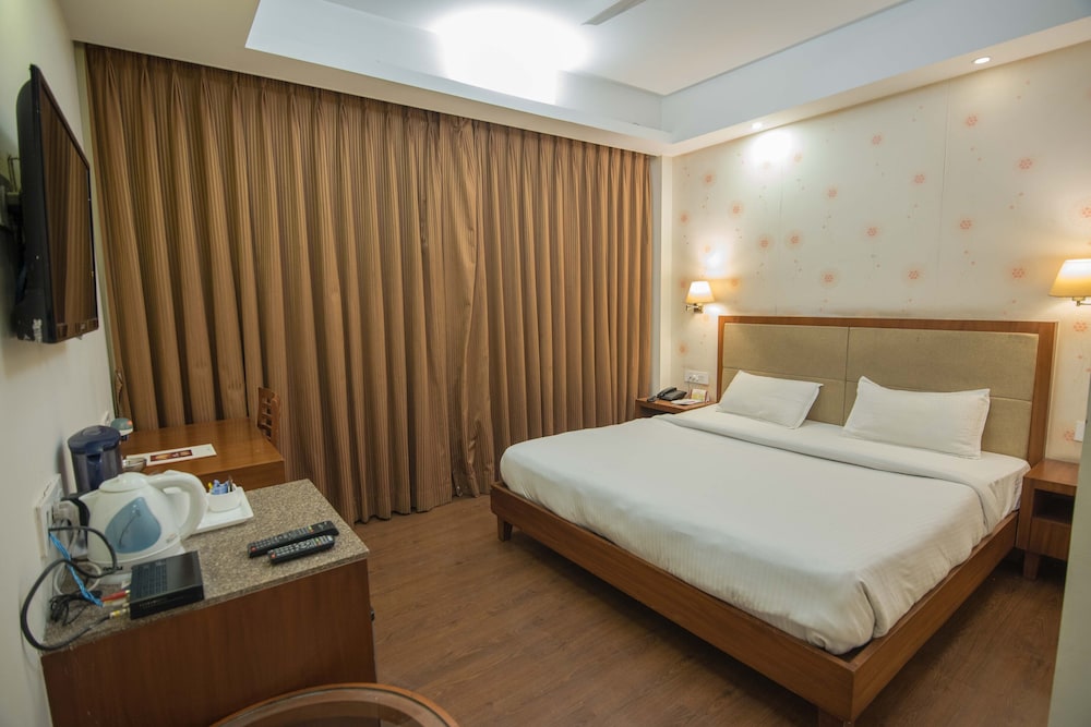 Deluxe Room - Photo 1