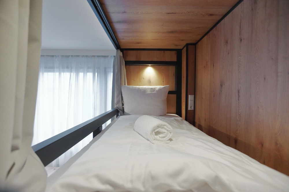 Standard Studio, 1 Bedroom (Excluding 85 Euro Cleaning Fee) photo 3